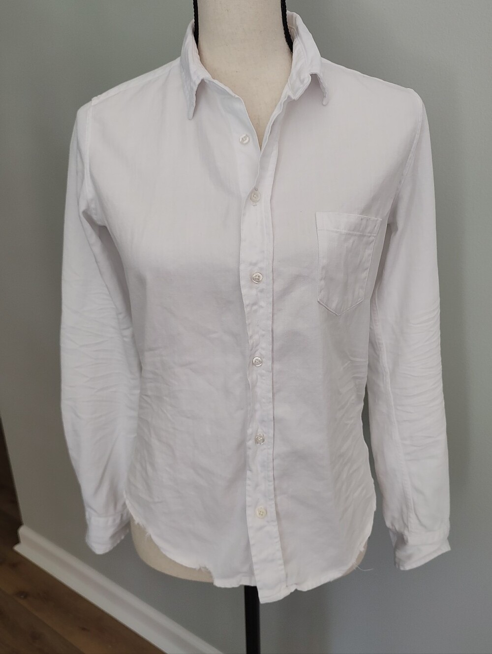 Frank & Eileen BARRY Distressed Button-Up Shirt White ALTERED - Picture 2 of 14
